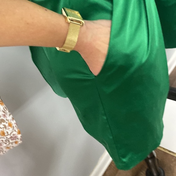 VINTAGE GREEN SILKY WRIGGLE DRESS FOR HOLIDAY PARTY SIZE 6 - Picture 6 of 11